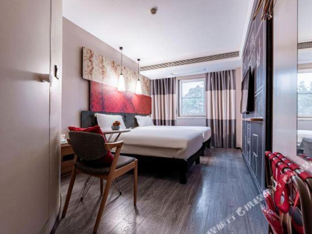 Ibis Ya An Langqiao Hotel Ya'an Exterior photo